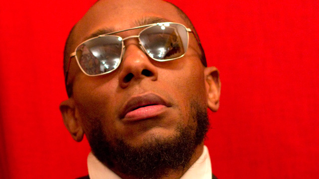 Sighting: Yasiin Bey (formerly known as MOS DEF!) Wears The Summit sighting_mosdef_0c